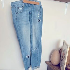 Boyfriend crop jeans, barely worn, perfect fit for a size 6!